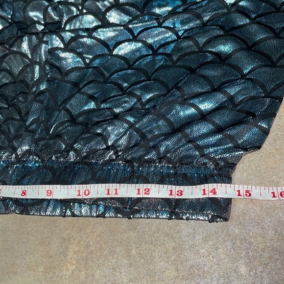 Shimmery/shiny mermaid leggings. Stretchy kids size 4X 🧜♀️super cute scales - Picture 6 of 8